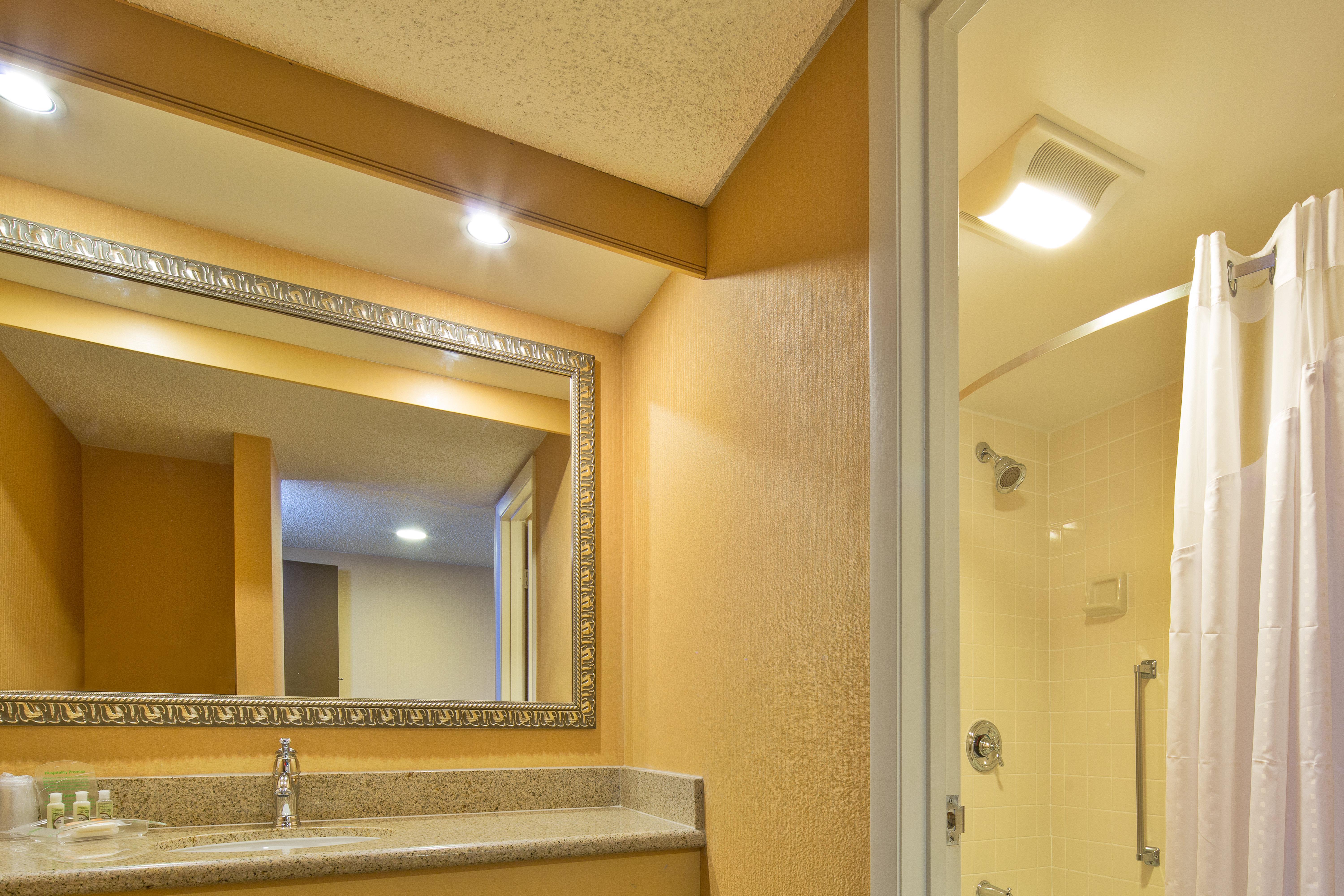 Holiday Inn Nashua, An Ihg Hotel Εξωτερικό φωτογραφία
